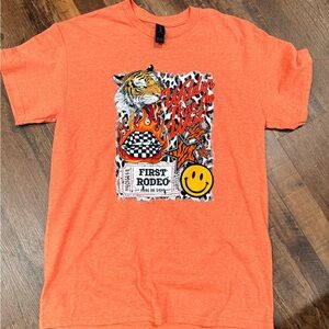 Gildan Orange Graphic Short Sleeve Tee